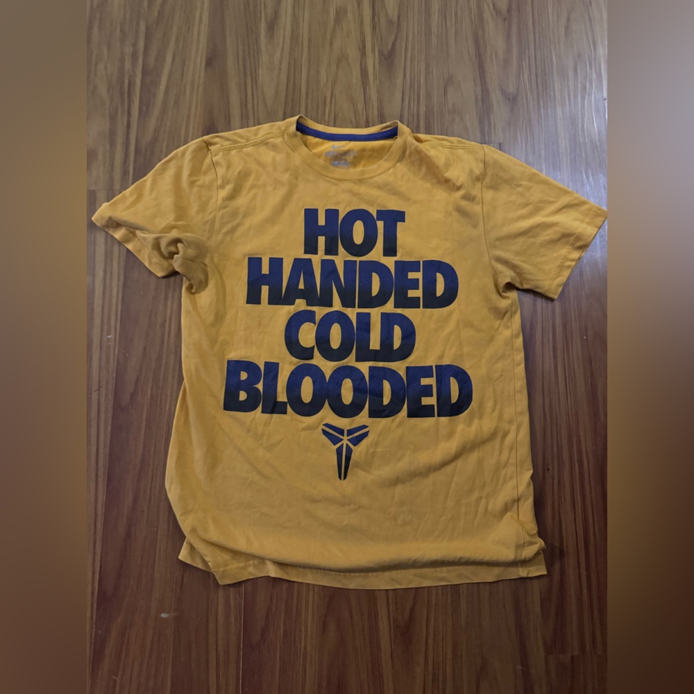 Men's Yellow Graphic T-Shirt Size medium Kobe Bryant